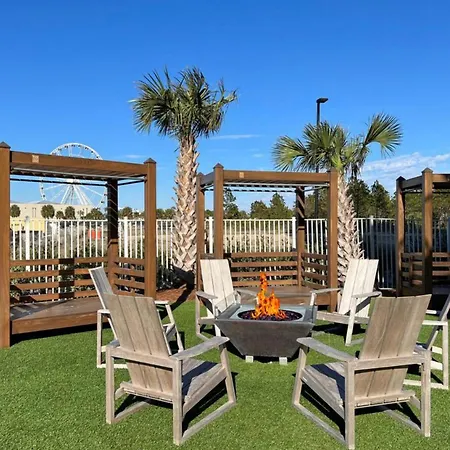 Chard On Ice, Brand New, Walk To Pier Park, 3 Bedrooms